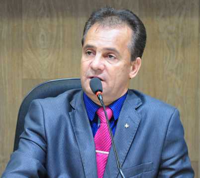Adair Otaviano(7)